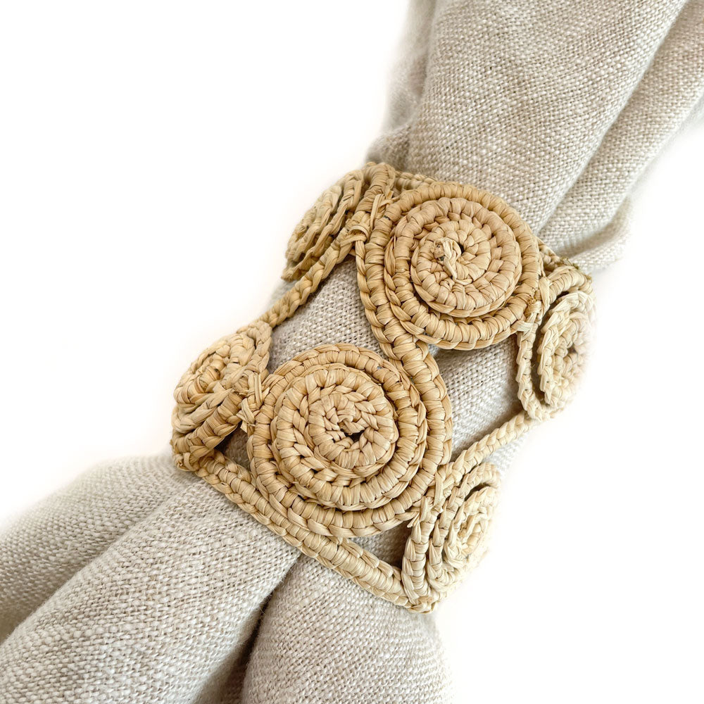 Serranilla Iraca palm napkin ring | raffia napkin ring | table decor | table setting