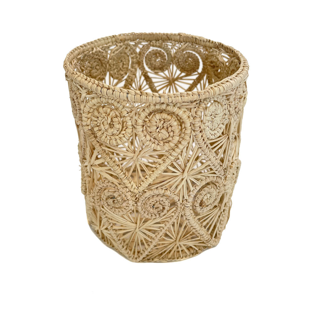 Corazon Iraca palm vase | raffia heart vase | raffia table decor | heart vase