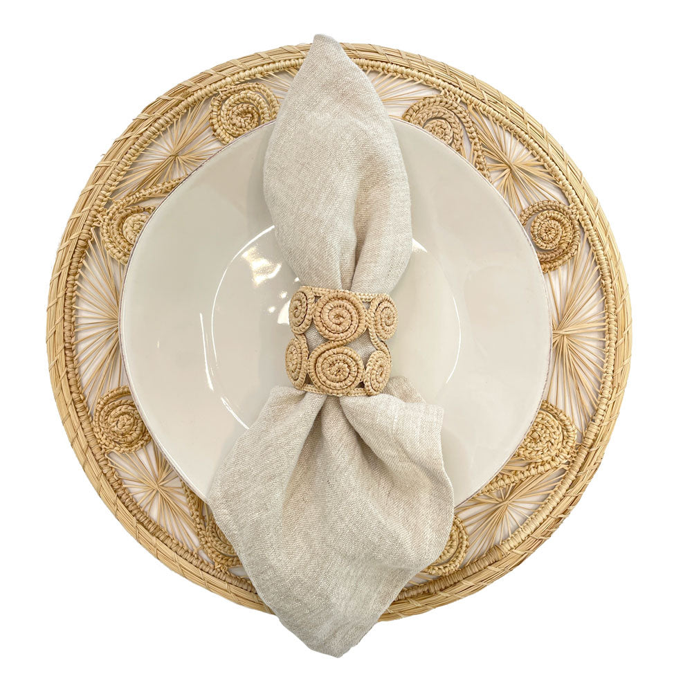 Serranilla Iraca palm napkin ring | raffia napkin ring | table decor | table setting